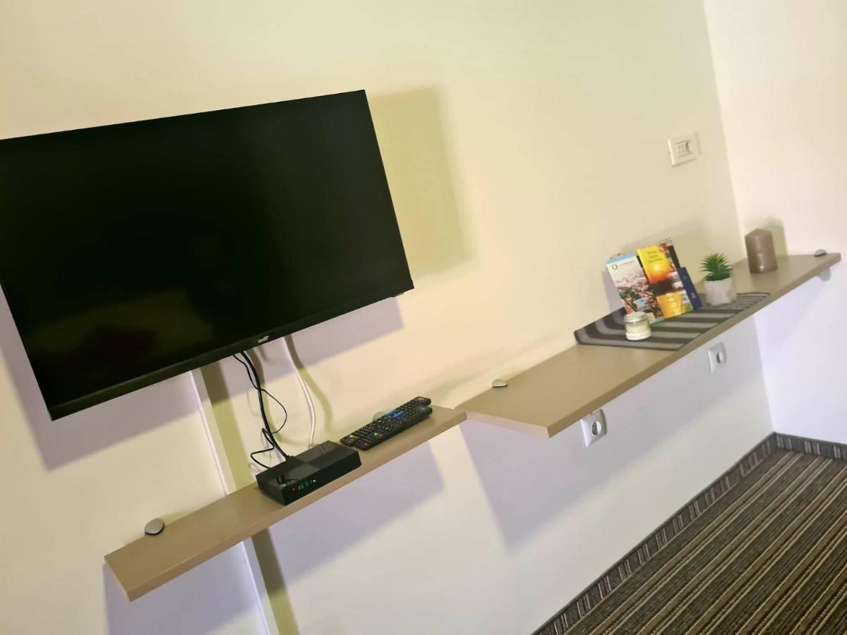 Bonitos, Sobe-Rooms Slavonski Brod Dış mekan fotoğraf