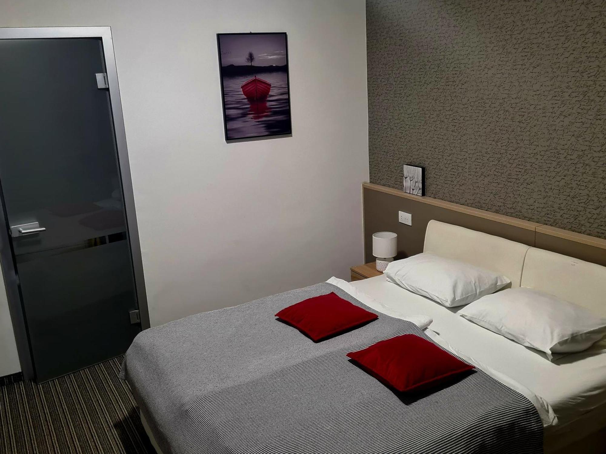 Bonitos, Sobe-Rooms Slavonski Brod Oda fotoğraf